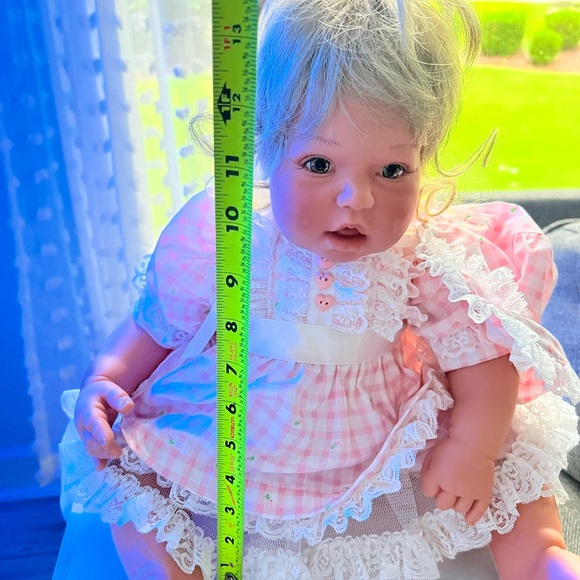 Lee Middleton doll - Picture 3 of 9